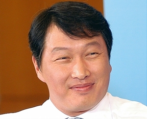 최태원 공백 SK그룹 김창근이 이끌듯