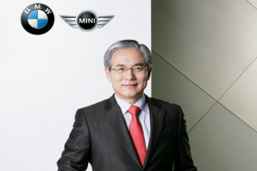 <a href='https://www.businesspost.co.kr/BP?command=article_view&num=97592' class='human_link' style='text-decoration:underline' target='_blank'>김효준</a>, BMW코리아 경영권 승계로 '아름다운 이별'을 준비하다 