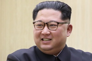 블룸버그 "김정은, 북한을 삼성전자 생산의 안마당으로 만들 수도"