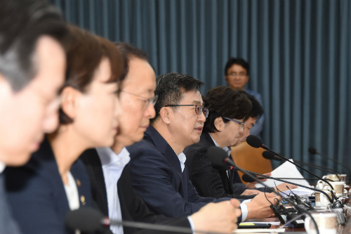 정부, 단거리는 '전기차' 장거리는 '수소차'로 보급 확대하기로 