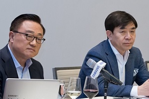 삼성전자, 반도체와 디스플레이 침체 대비해 스마트폰과 TV 강화 