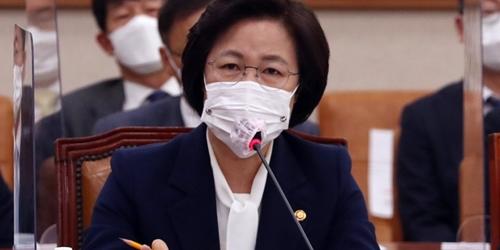 추미애 “검찰개혁 전까지 정치적 야망 품지 않기로 맹세했다