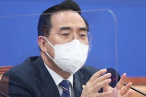 민주당 원내대표 박홍근 “검찰수사권 폐지는 4월 국회에서 매듭”