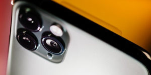 애플 아이폰15에 ‘잠망경’ 탑재 전망, LG이노텍 수율과 수익성 강화 기대