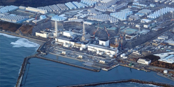 福島原発の汚染水海洋放出を正式決定、政府対応策の準備協議