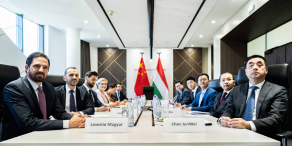 중국 CATL 헝가리에 배터리공장 세운다, 벤츠 업고 유럽 적극 공략