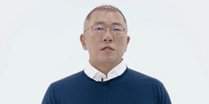 [오늘Who] 현대차 기아 미국 전기차 어쩌나, <a href='https://www.businesspost.co.kr/BP?command=article_view&num=357450' class='human_link' style='text-decoration:underline' target='_blank'>정의선</a> 보조금 대체 카드는