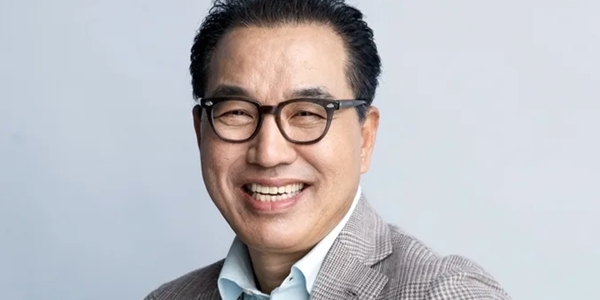 백화점3사 CEO 정준호 손영식 <a href='https://www.businesspost.co.kr/BP?command=article_view&num=323893' class='human_link' style='text-decoration:underline' target='_blank'>김형종</a>, 올해 경영 누가 더 잘했나