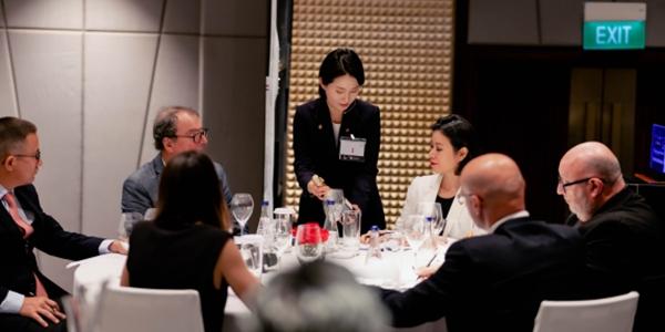 롯데백화점 소믈리에 한희수, 여성 최초로 '아시아 소믈리아 대회' 우승