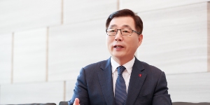 롯데건설 유동성 고비 다음은 분양 한파, <a href='https://www.businesspost.co.kr/BP?command=article_view&num=335403' class='human_link' style='text-decoration:underline' target='_blank'>박현철</a> 위기관리 능력 시험대 