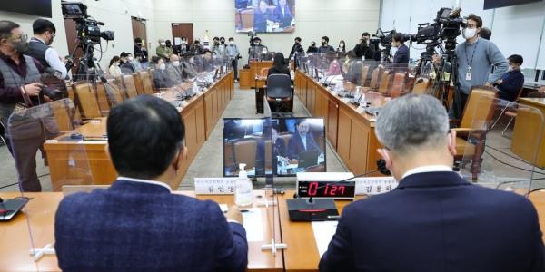 연금특위 민간자문위, 국민연금 보험료·소득대체율 동반 인상 시사