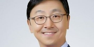 롯데웰푸드 합병 이후 실적 개선 아직, '<a href='https://www.businesspost.co.kr/BP?command=article_view&num=357914' class='human_link' style='text-decoration:underline' target='_blank'>신동빈</a> 영입' 이창엽 어깨 무겁다