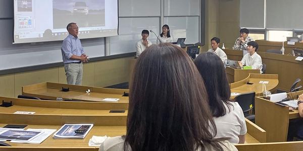 '고려대 출신' 정의선 연세대 강의 참관, 