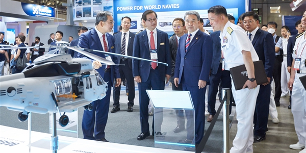 KAI 국제해양방위산업전 참여, 강구영 "해상용 미래항공 플랫폼 개발"