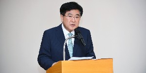  HD현대그룹 주축 조선업 실적 개선 가시화, <a href='https://www.businesspost.co.kr/BP?command=article_view&num=329442' class='human_link' style='text-decoration:underline' target='_blank'>권오갑</a> ‘<a href='https://www.businesspost.co.kr/BP?command=article_view&num=338785' class='human_link' style='text-decoration:underline' target='_blank'>정기선</a> 체제’ 안착 눈앞