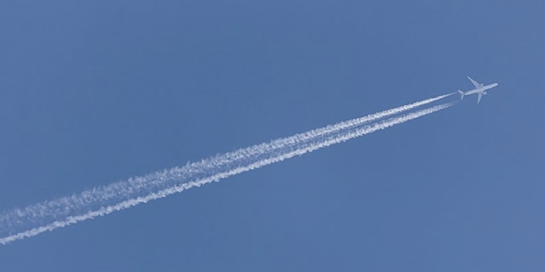 '비행기 구름'이 지구온난화에 영향 미친다, 구글 인공지능 기술로 해법 찾아