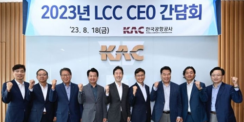 제주항공 '경쟁 심화' '기재확보 난항' 이중고, <a href='https://www.businesspost.co.kr/BP?command=article_view&num=321186' class='human_link' style='text-decoration:underline' target='_blank'>김이배</a> 중국노선 선점 효과 간절