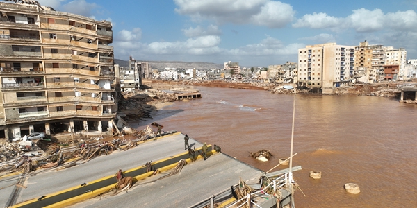 리비아 댐 붕괴, 하와이 대화재 참사 공통점은? 기후재난 대비 ‘관리능력 부재’