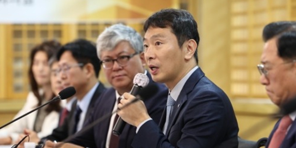 Lee Bok-hyun Clarifies Short Selling Ban and Criticizes Banking Sector’s Lack of Innovation