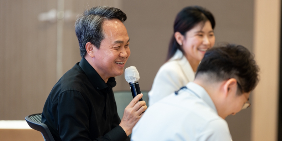 진옥동 신한금융 위기엔 장수 안 바꾼다, 리딩금융 위한 ‘책임경영’ 승부수