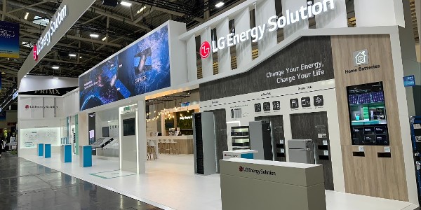 LG엔솔 인터배터리 유럽서 ESS 포트폴리오 공개, LFP 셀 적용 제품도 선보여