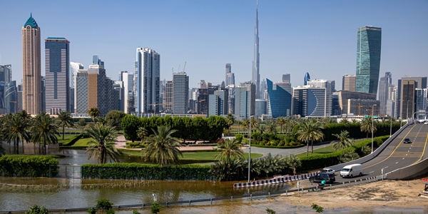 기후변화에 깜짝 홍수 겪은 두바이, 관련 인프라에 82억 달러 투자 결정