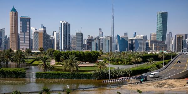 기후변화에 깜짝 홍수 겪은 두바이, 관련 인프라에 82억 달러 투자 결정