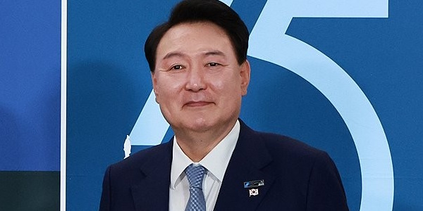 [미디어토마토] 윤석열 지지율 32.9%, 정당지지 국힘 38.1% 민주 34.5%