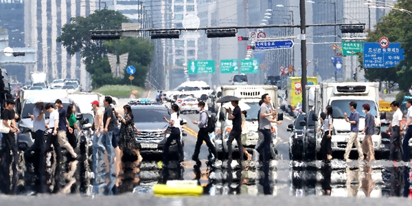 그린피스 "한국 25개 도시 조사 결과 20년간 폭염일수 2배 늘어, 평균 51일"