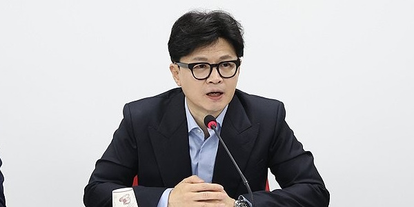 한동훈 ‘취임 한 달’ 민생 챙기는 이미지 구축 주력, 윤석열과 차별화는 과제 