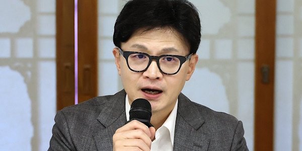 한동훈 대표회담 준비 ‘정치초년병’ 모습 못 벗어나, 국힘 장악력도 의구심