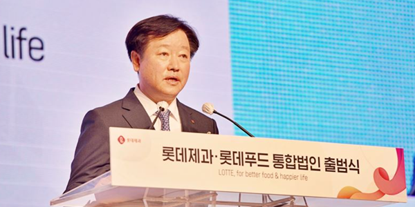 롯데 빼빼로 육성 ‘특명’받은 <a href='https://www.businesspost.co.kr/BP?command=article_view&num=365521' class='human_link' style='text-decoration:underline' target='_blank'>이영구</a>, 한일 식품 계열사 협력에 가교 놓는다