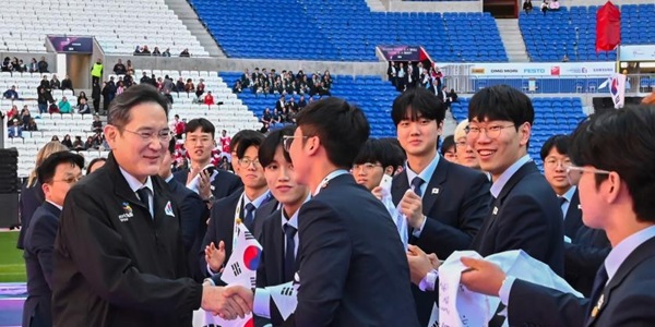 이재용 프랑스 국제기능올림픽 참석해 한국 선수단 격려, "아낌없이 지원"