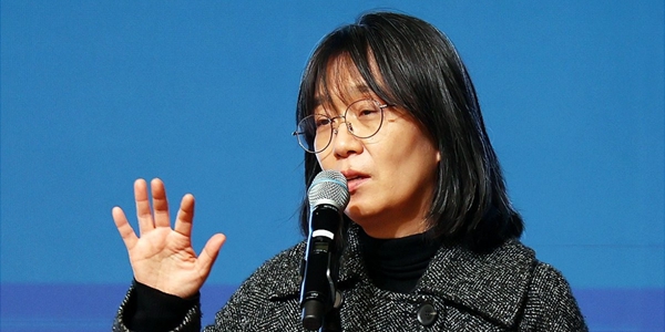 소설가 한강, 한국인 최초 노벨문학상 수상 '쾌거' 