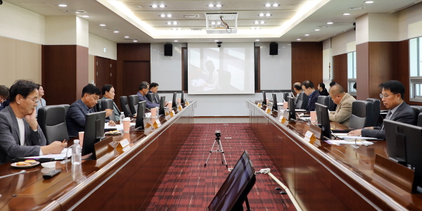 강원랜드가 첫발 딛은 공기업 밸류업 공시, 한전 가스공사 GKL 동참하나