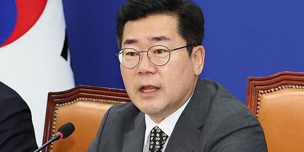 민주당 박찬대 "윤석열 부부, 명태균 통한 공천개입 의혹 직접 해명해야"