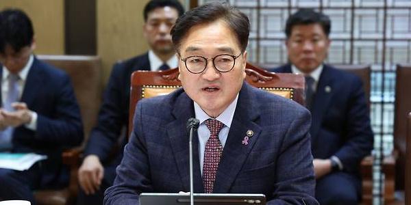 탄핵정국에 존재감 키운 민주당 잠룡, 김동연 우원식 경제·외교 의미심장한 몸풀기