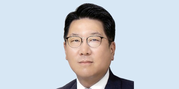 정지선 현대백화점그룹 지주사 전환 속도, 배당 재원 확보로 주주 신뢰 잡나