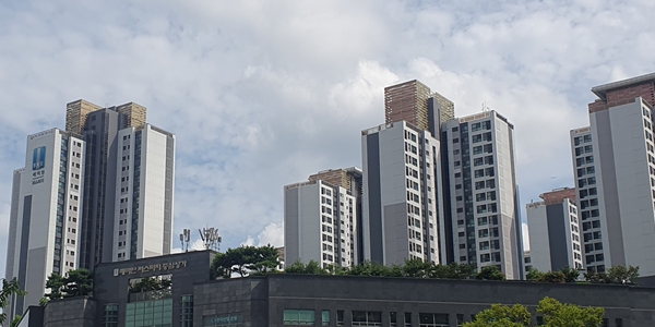 [서울아파트거래] 반포 래미안퍼스티지 전용 169.31㎡ 81억으로 신고가