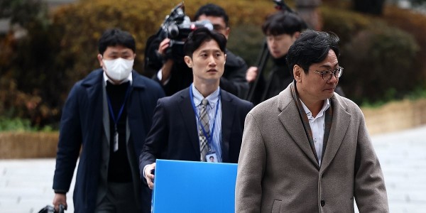 상설특검 신한은행 강남별관 수색ᐧ검증영장 집행, '관봉권 띠지' 정보 확인