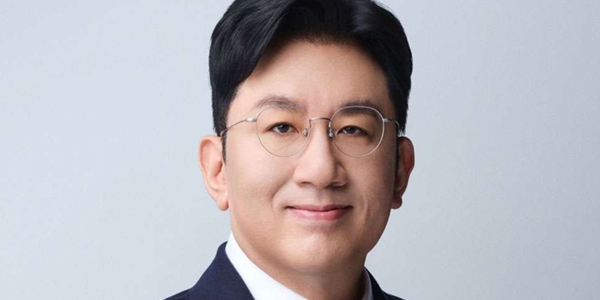 하이브 작년 주가 70% 상승, 방시혁 '멀티 홈·멀티 장르' 전략에 올해 전망도 '맑음'