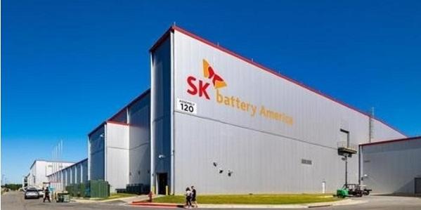 SK온 희망퇴직·무급휴직 실시, '전기차 캐즘' 장기화에 경영 효율화 목표