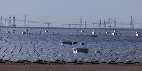 중국 태양광 패널 업계 수익성 개선 어려워져  은 가격 상승에  설상가상 