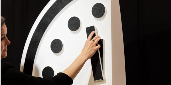 지구종말시계 자정까지 85초 앞둬  핵전쟁 위협 기후위기 AI 영향