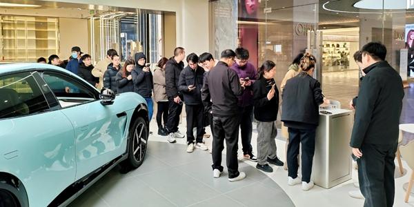 샤오미 전기차 성과에 올해 출하량 목표 34% 높여, 내년 해외 진출도 노려