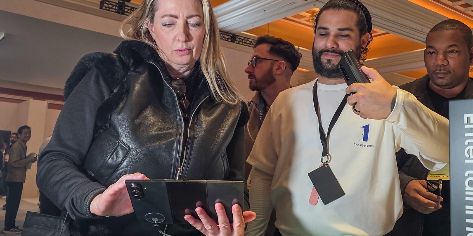 삼성전자 '갤럭시 Z 트라이폴드', 씨넷 'CES 2026 최고 제품'에 뽑혀 