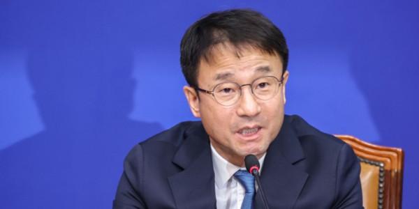 민주당 새 원내 사령탑 한병도, '공천헌금 김병기' 징계 마무리 첫 과제 넘을까