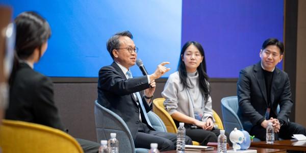 신한금융 'AX 혁신리더' 100명 선발, 진옥동 