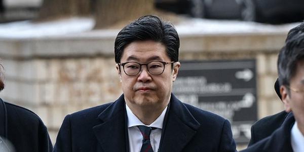 '방어권' 인정 받은 김병주, MBK는 사법 리스크 불씨에 국내사업 '첩첩산중'