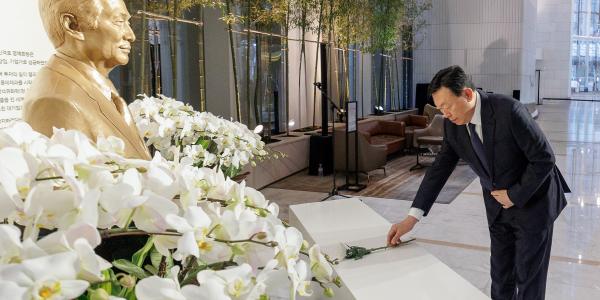 롯데 창업주 신격호 명예회장 6주기 추모식, 신동빈·신유열 참석